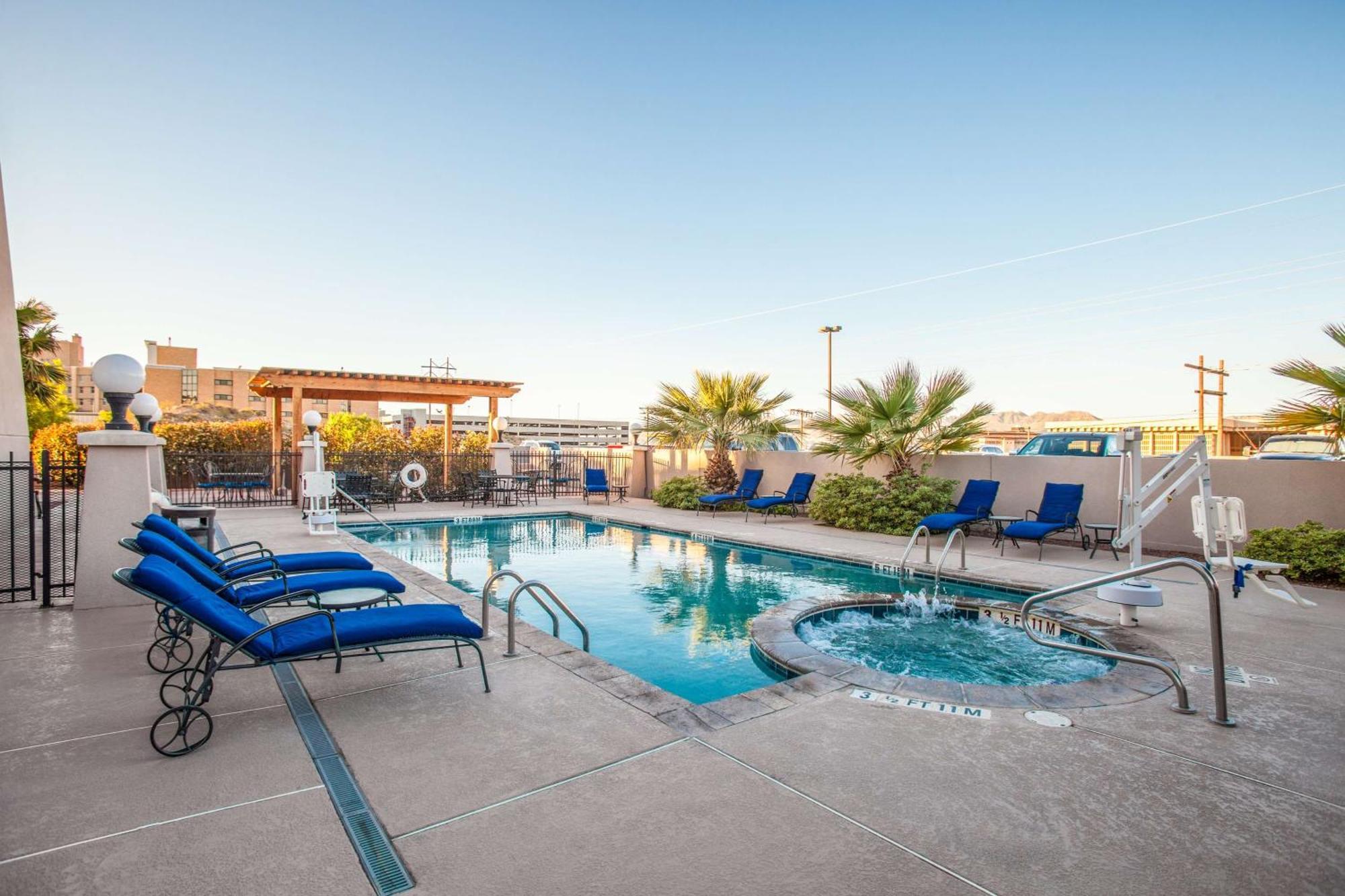 Hilton Garden Inn El Paso University Extérieur photo